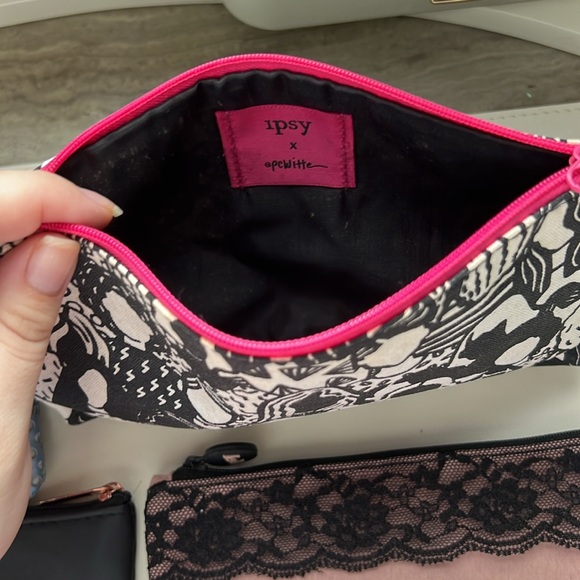 Make up bags - Picture 3 of 6